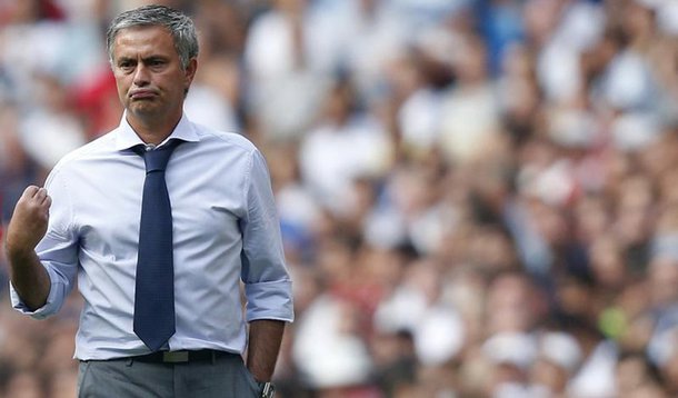Iniesta dispara contra treinador Mourinho