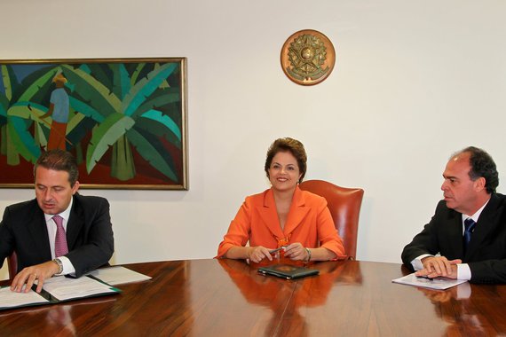 Sim ou não: Dilma deve demitir aliados de Campos?