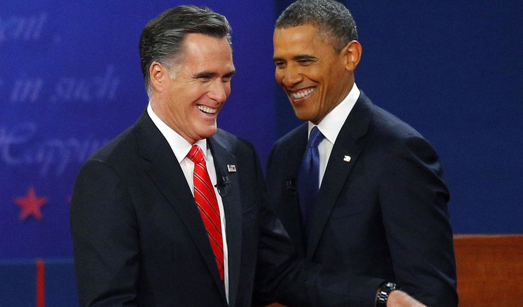 Romney ultrapassa Obama após debate nos EUA