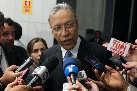 Déda nega versão da TV Sergipe e afirma que tumor no estômago diminuiu