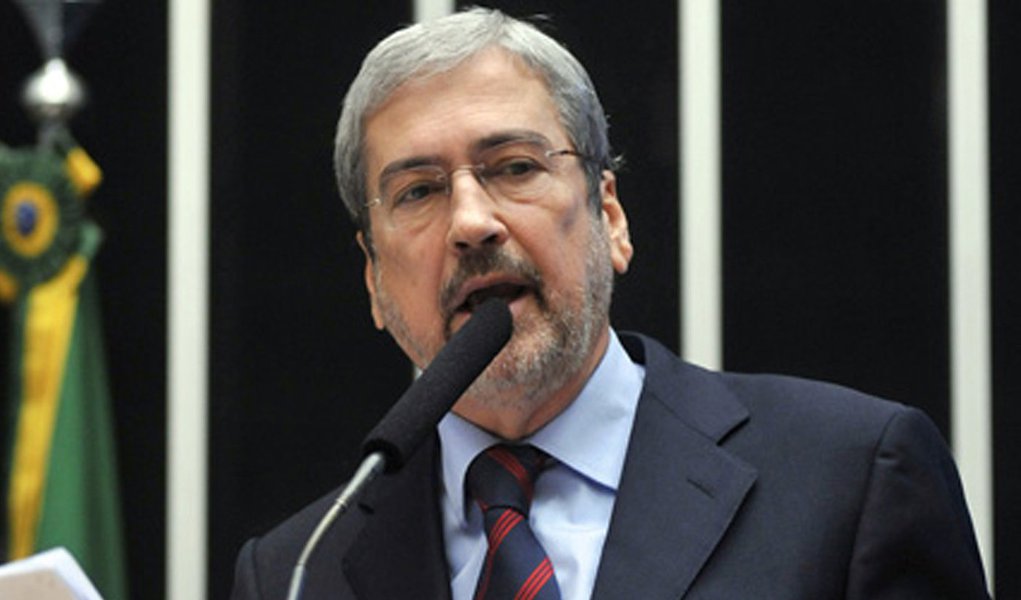 Imbassahy vai propor redução na conta de telefone