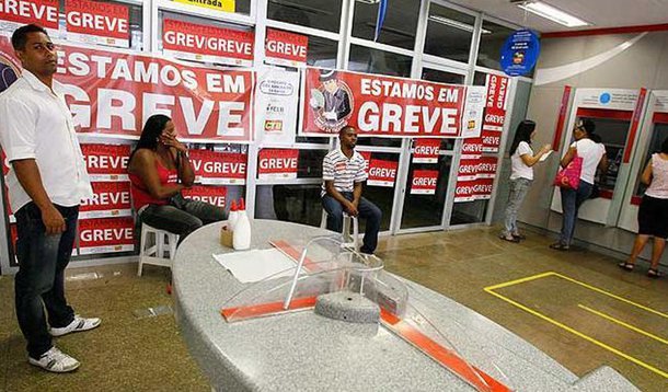 No primeiro dia, greve dos bancários fecha mais de 100 agências em Salvador