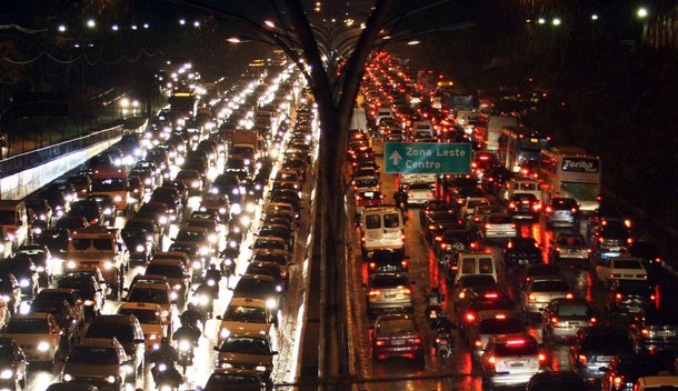 Economistas propõem fim da zona azul em São Paulo