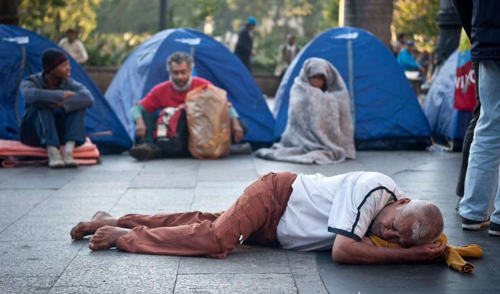 Moradores de rua de SP pedem políticas sociais de apoio