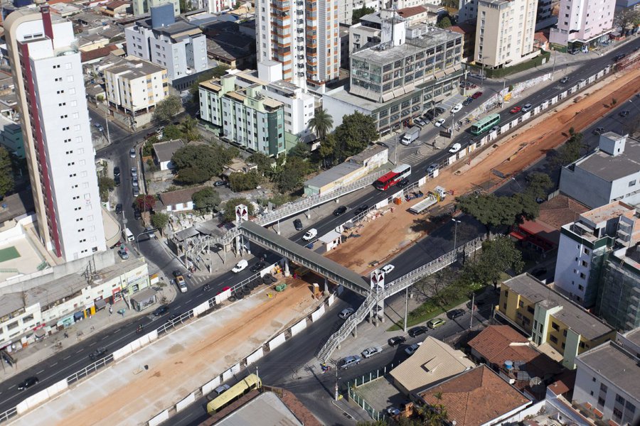 Obras do BRT da capital quase paradas