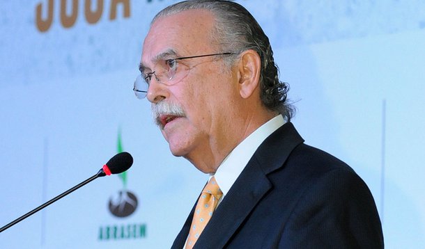 Economista prevê paralisação da economia