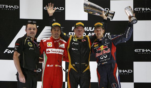 Raikonnen vence e Vettel se mantém na ponta