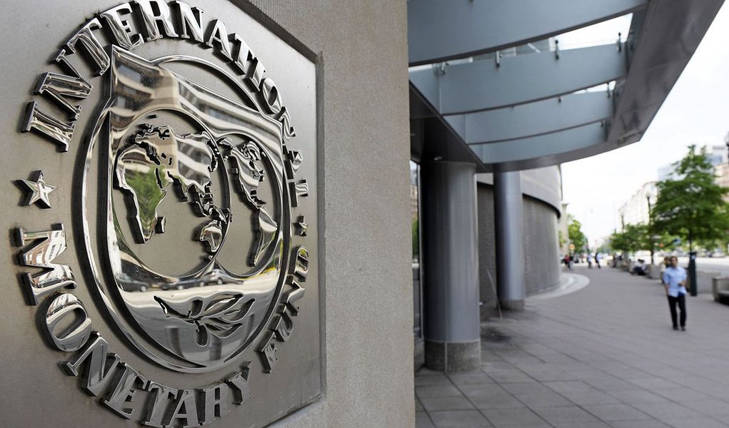 FMI reduz estimativa de crescimento global