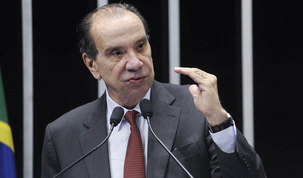 Aloysio cobra medidas concretas contra inflação