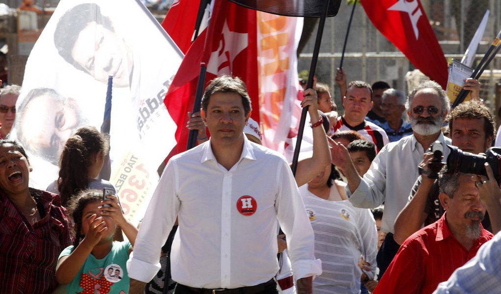Sem Marta e Dilma, Haddad é só Lula