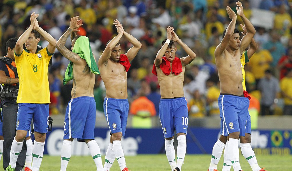 Brasil e Inglaterra ficam no 2 a 2 no Maracanã