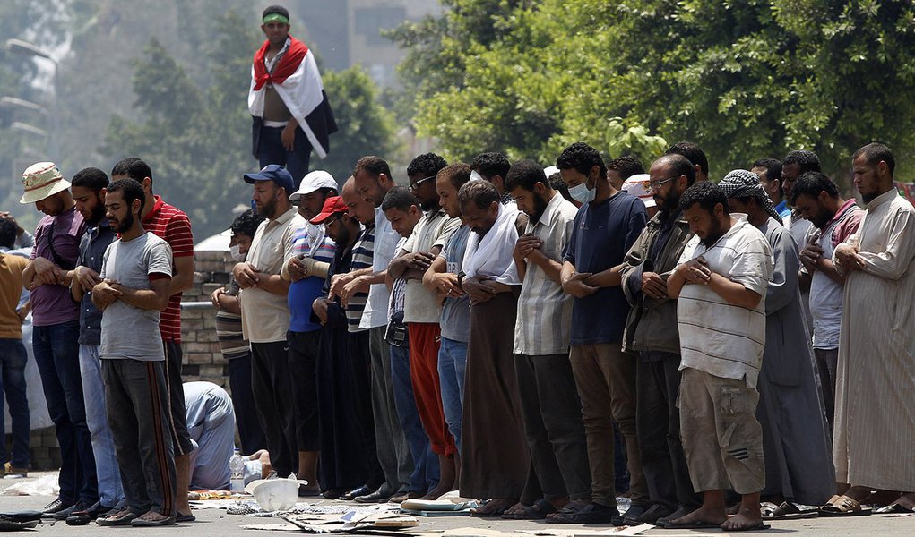 Egito vai realizar eleição parlamentar em 6 meses