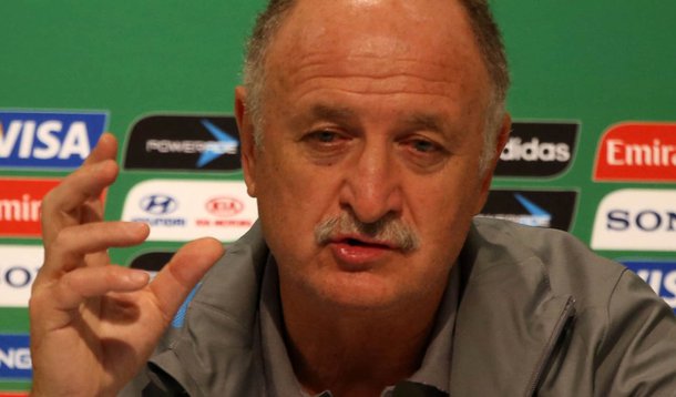 Felipão: jogadores devem colocar seleção acima do dinheiro