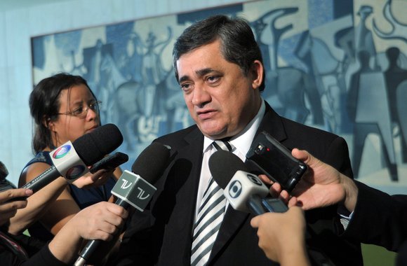 Guimarães diz que o momento pede serenidade e compromisso com a democracia