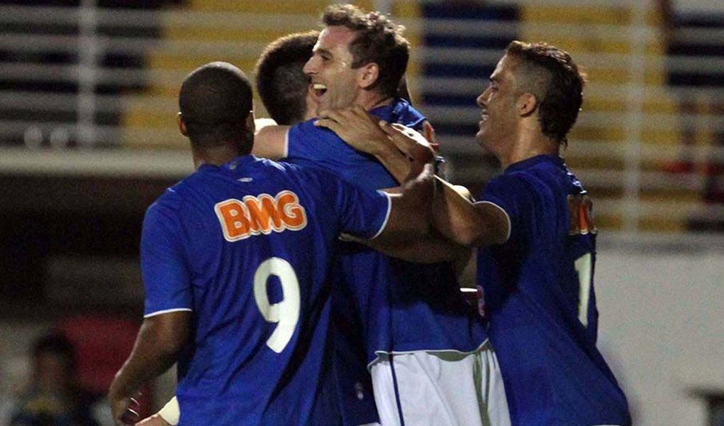 Cruzeiro quebra jejum com 2 a 0 em cima da Portuguesa