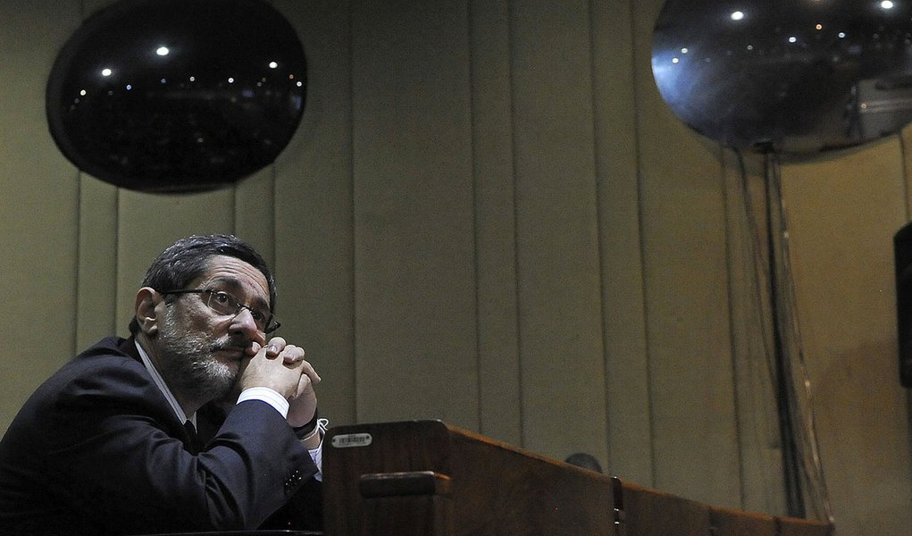 Gabrielli diz que vetou lobista do caso Petrobras