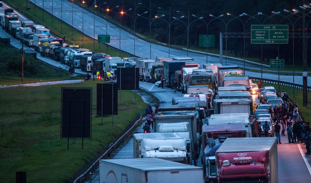 Crise de abastecimento pode levar a mais um golpe