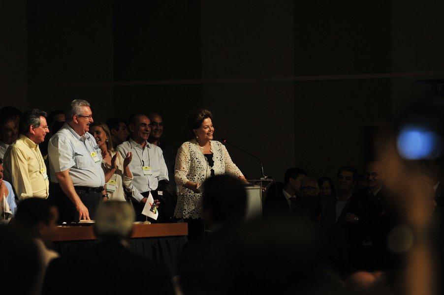 Dilma: "mercadores do pessimismo vão perder"