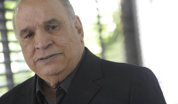 Saúde do ex-ministro Fernando Lyra se agrava
