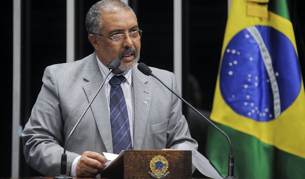 Greve de servidor público deve ganhar projeto de lei