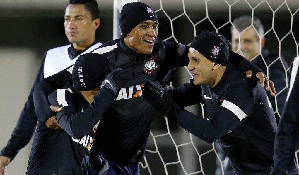 Corinthians demonstra calma antes de pegar o Chelsea