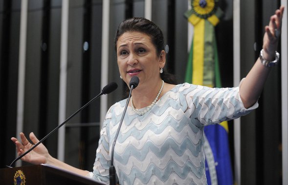 MST ocupa fazenda da família de Kátia Abreu