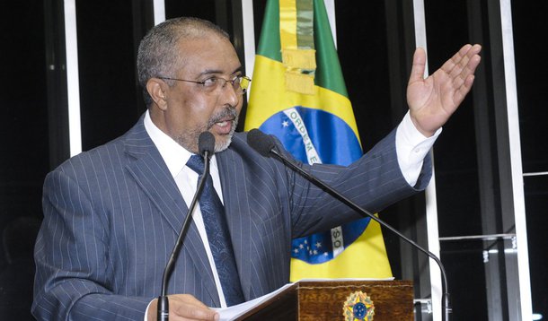 Paim ressalta importância do Estatuto da Juventude