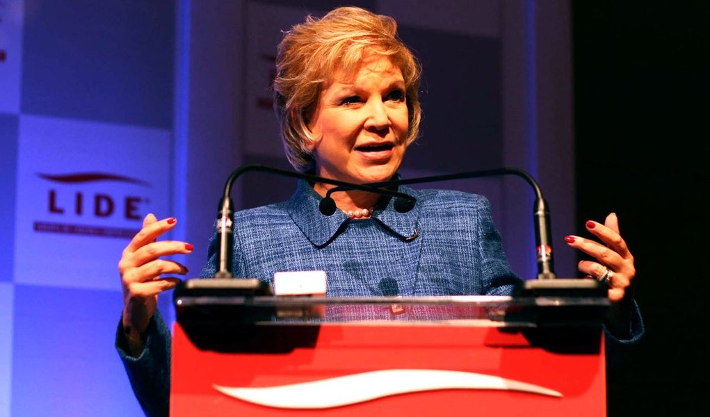 Marta compra briga com o Ecad