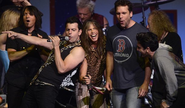 Roqueiros fazem show pelas vítimas de Boston