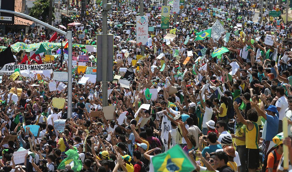 Manifestações nas ruas são aprovadas por 89%