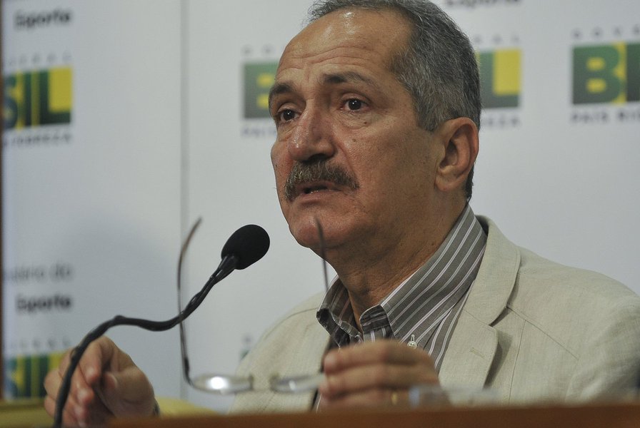 Aldo: com "rigor muito grande", Copa sai no prazo