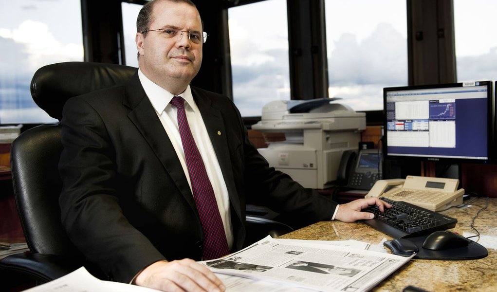 Tombini espera inflação menor em 2013