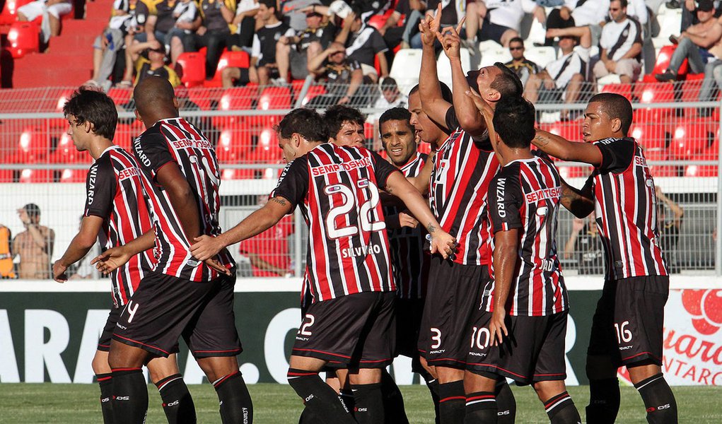 São Paulo bate Macaca por 2 a 0 no Moisés Lucarelli