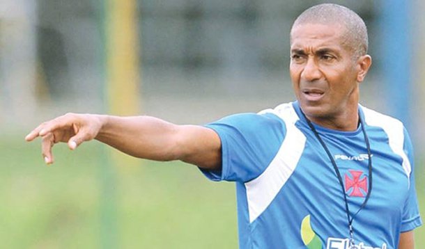Cristovão não resiste a goleada em casa e deixa o Vasco
