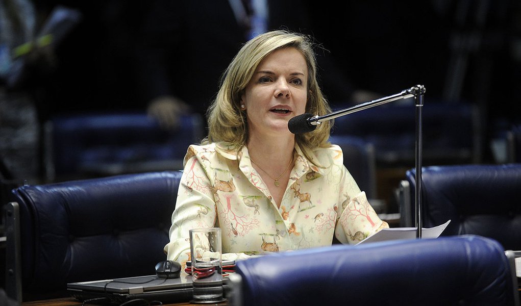 Plenário do Senado durante sessão deliberativa ordinária.

Em pronunciamento, senadora Gleisi Hoffmann (PT-PR).

Foto: Moreira Mariz/Agência Senado

