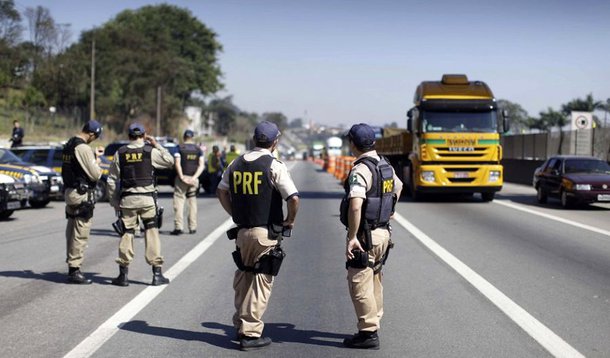 Grandes obras podem parar com a greve da PRF