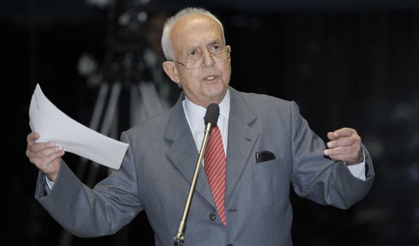 CCJ do Senado aprova 'PEC dos mensaleiros'