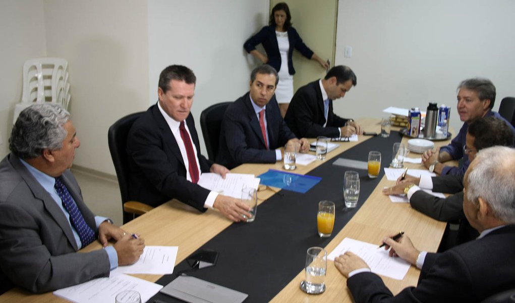 Conselho barra reajuste para servidor em 2012