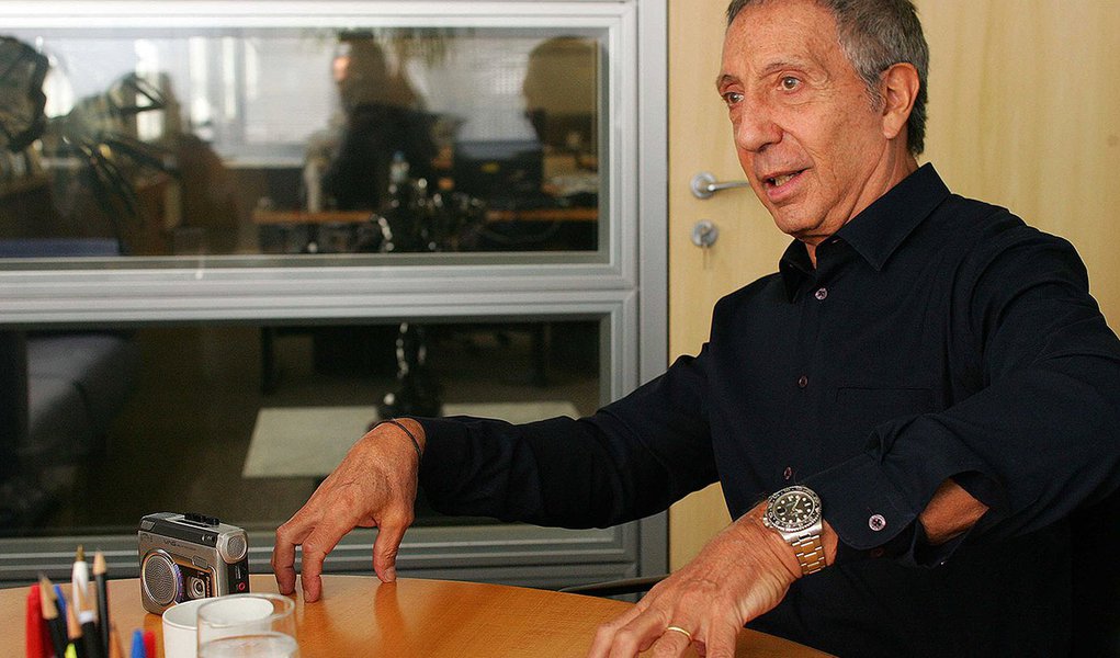 SAO PAULO-SP 9.6.2009 - ECONOMIA - ABILIO DINIZ - O empresario Abilio Diniz, dono da rede Pao de Acucar, em seu escritorio na Av. Brigadeiro Luiz Antonio. Foto FILIPE ARAUJO/AE