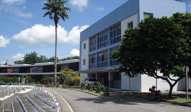 Professores da UFRPE decidem manter a greve