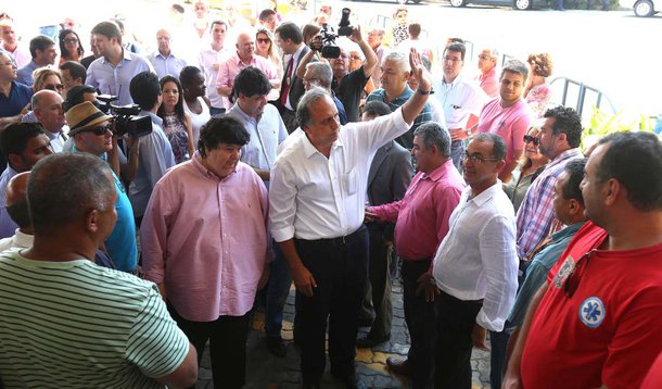 30-10-2014; Volta Redonda-RJ; Governador Luiz Fernando Pezão no lançamento do projeto CidadeProtegida, Cidadão Mais Seguro; Foto: Shana Reis