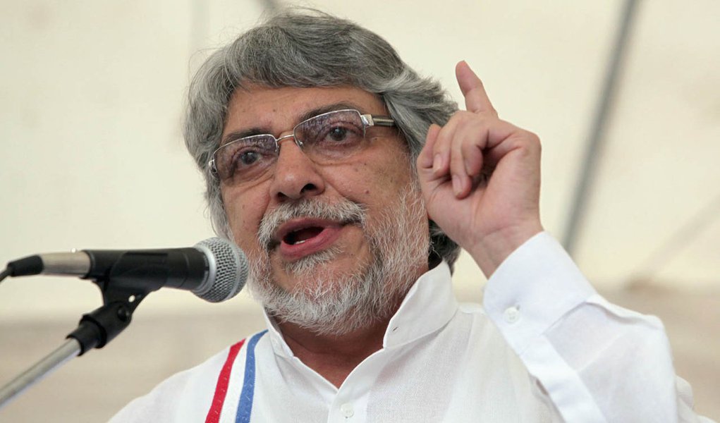 Lugo volta a cogitar candidatura presidencial em 2013