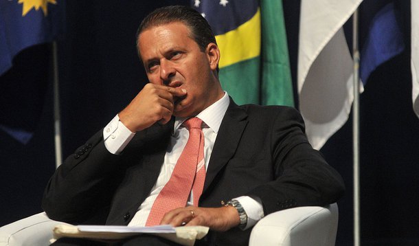 Campos volta a criticar antecipação eleitoral