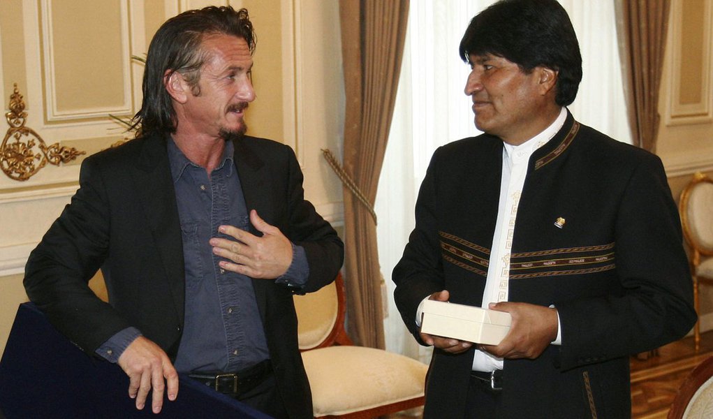 Sean Penn é embaixador para descriminalização da folha de coca