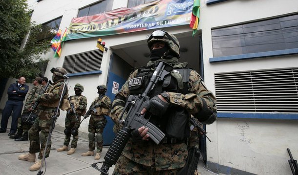 Bolívia nacionaliza empresas elétricas da Iberdrola