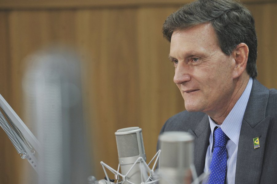 10-05-2012 - Brasília - Brasil - O Bom Dia Ministro desta quinta-feira (10) entrevista o ministro da Pesca e Aquicultura (MPA), Marcelo Crivella. No programa, o ministro falará sobre o aumento da produção de pescado nacional; o lançamento do programa de a