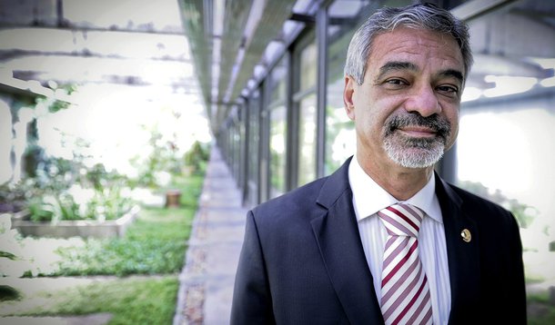 Humberto Costa é o nome do PT para outubro