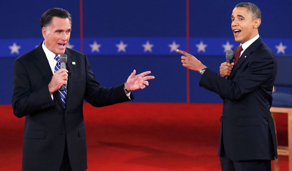 Obama parte para o ataque contra Romney