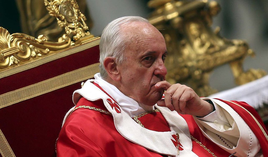 Papa cria comissão para trabalhar em reforma do Vaticano