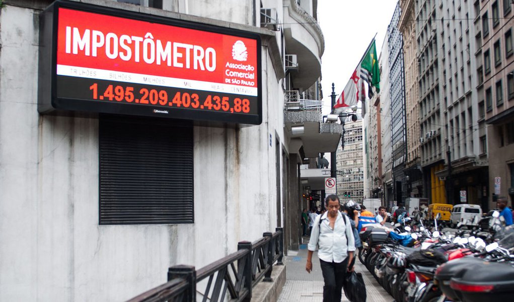 Impostômetro fechará ano acima de R$ 1,5 trilhão